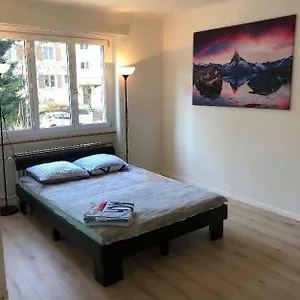 Privatunterkunft Cheap Room&kitchen